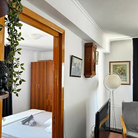 Palace Of Parliament 3 By Chr Luxury Property Daire *